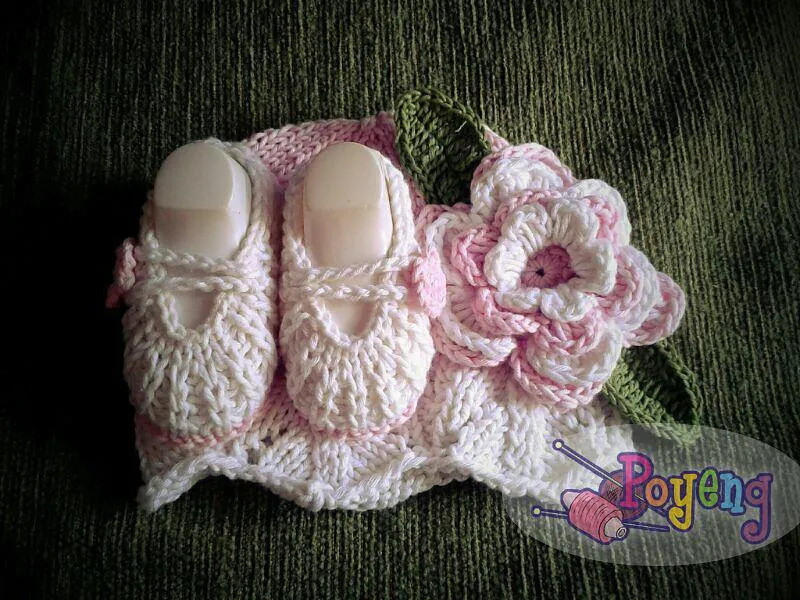 For Her Baby hat & booties set — detail