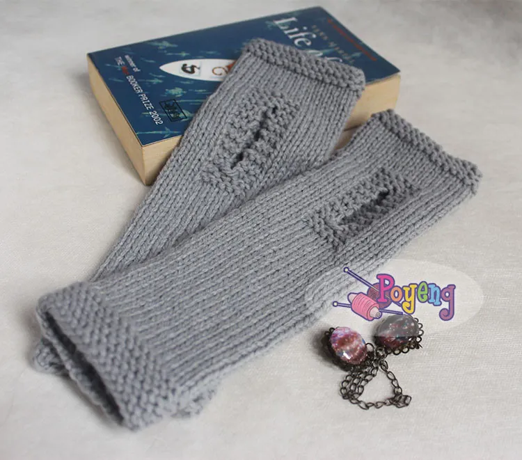 Wina's Simple Fingerless — detail